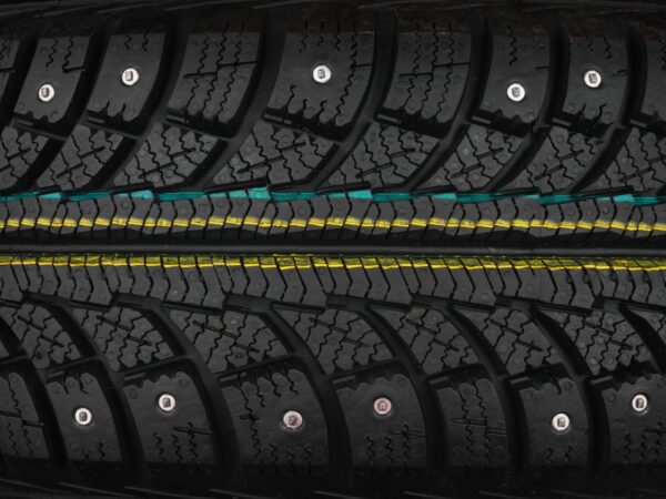 winter-tire-safety-tips-tire-studs
