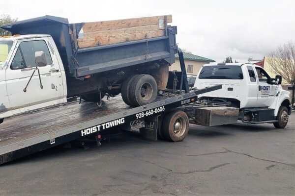 Junk Car Removal by Hoist Towing